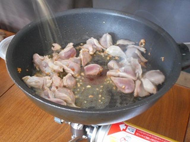 画像3: 砂肝とチーズのにんにくソテー