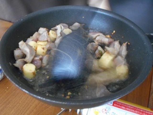 画像4: 砂肝とチーズのにんにくソテー