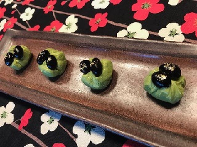 画像3: 抹茶と黒豆の茶巾