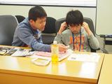画像: お父さんもラジオについて一緒に勉強・・・。