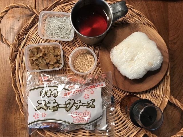 画像1: チーズ入りごはんの烏龍茶漬け