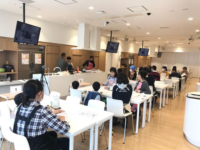 画像: おこちゃまも興味津々で見つめています!