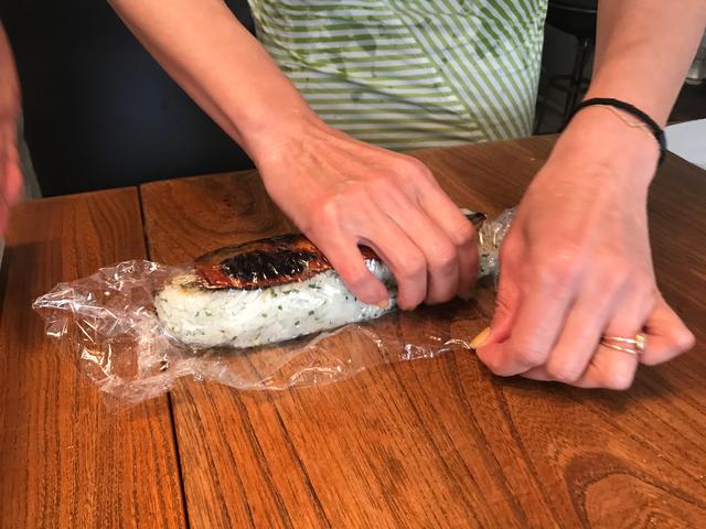 画像4: サバのみりん干し焼きの チーズ入り棒寿司