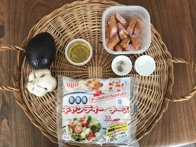 画像1: 丸ごとニンニクとアボカドの炒め物