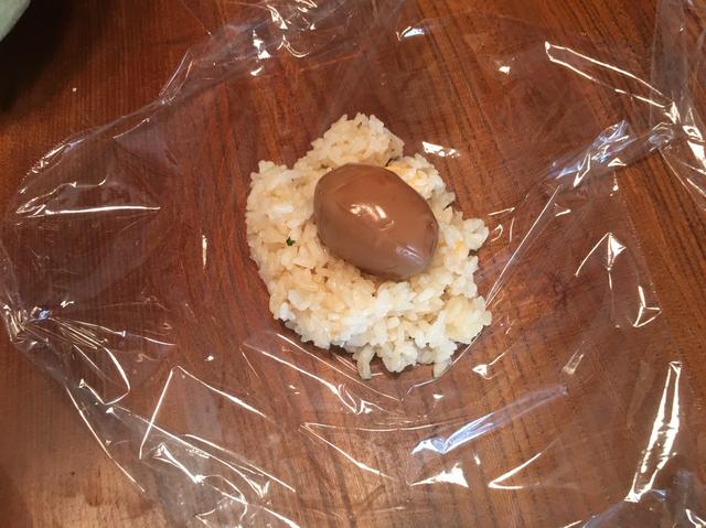 画像3: 煮玉子入り 爆弾チーズおにぎり