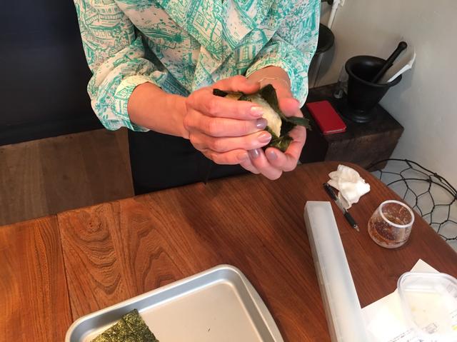 画像4: 煮玉子入り 爆弾チーズおにぎり