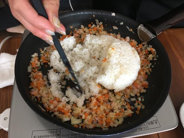 画像4: カツオ節カレーピラフのチーズかけ