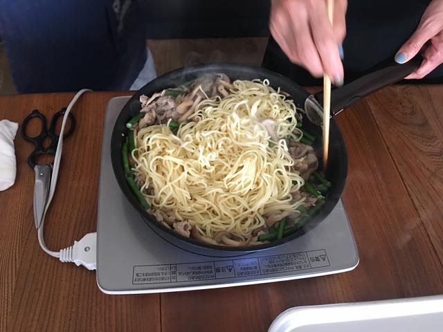 画像4: キノコとチーズの焼きそば