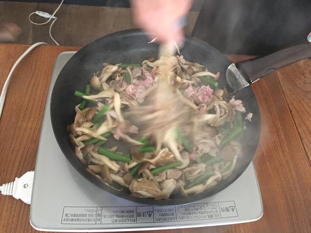 画像3: キノコとチーズの焼きそば