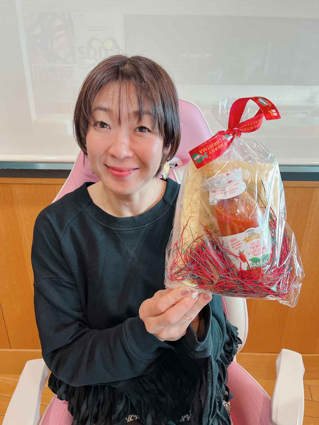 12/15のプレゼント② パントリー＆ラッキーさんから【プライベートブランドのミックスチーズと大友商事さん直輸入のオルト・ダウトーレのトマト ...