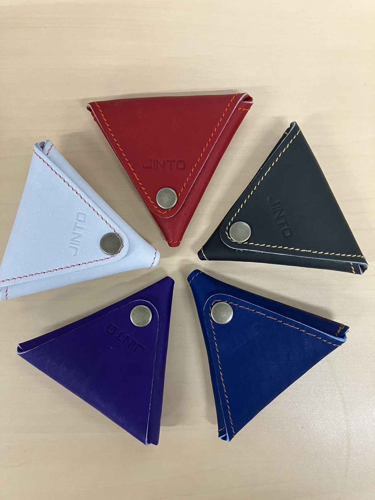 8/23のプレゼント④ 障がい者支援施設「JINTO」さんから 野球のグローブの皮を使ったコインケースを5名様にプレゼント！ - FM大阪 85.1