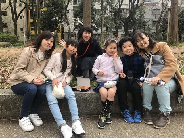 画像2: 4月19日:「大阪王 presents 彩名が行く!餃子世界化計画」
〜お花見をしている人に大阪王の餃子を味わってもらおう〜 前編