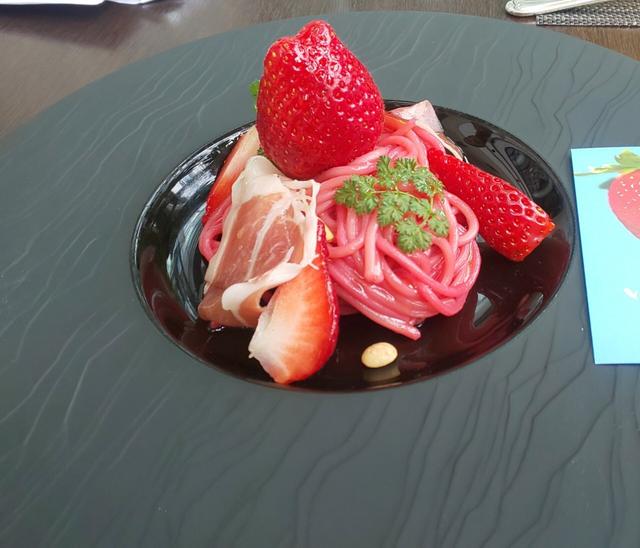 画像4: テーマはフルーツとお肉