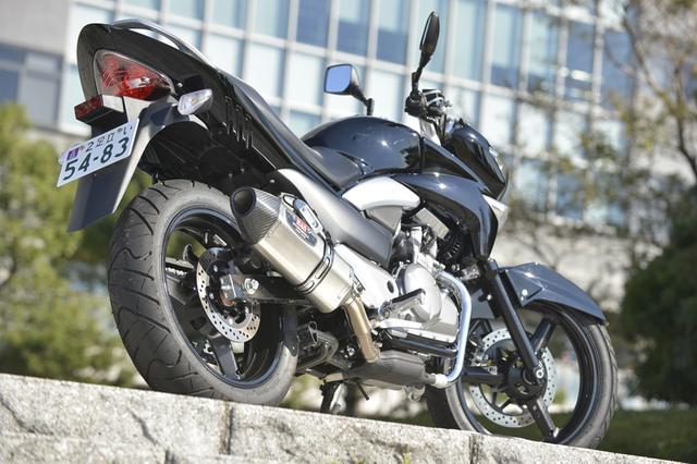 画像: スズキのGSR250用スリップオン 「Slip-On R-77Jサイクロン EXPORT SPEC」装着車です。