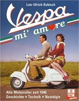画像: Vespa愛たっぷりの定番資料集 Vespa mi' amore ベスパ、私の恋人 ¥3,720 (税抜) 本書はスクーターの始まりとして70年前に生まれたVespaの魅力を、 詳細な資料化という正攻法でとことん突き詰めて見せる、 情報量随一のVespa資料集。その始まりとコンセプト、 歴代車種の歩みや他スクーターメーカーとの開発競争史から、 世界各地での生産と輸出、Vespa乗りの生態調査など。 類を見ない情報量でVespaの魅力に迫る。 トライアルやサーキットレースの歴史や12か国もの生産事情など興味深い。 その他2000年開館ピアジオミュージアムの詳細と2014年946までの 市販車情報、モデル年式が判るシリアルコード表など。 地中海への思い入れ深いドイツ人著者のセンスも良く、独語書籍ながら、 Vespisti(Vespa乗り)もそうでない人も心動かされる。 Vespaの魅力たっぷりの瀟洒な一冊。