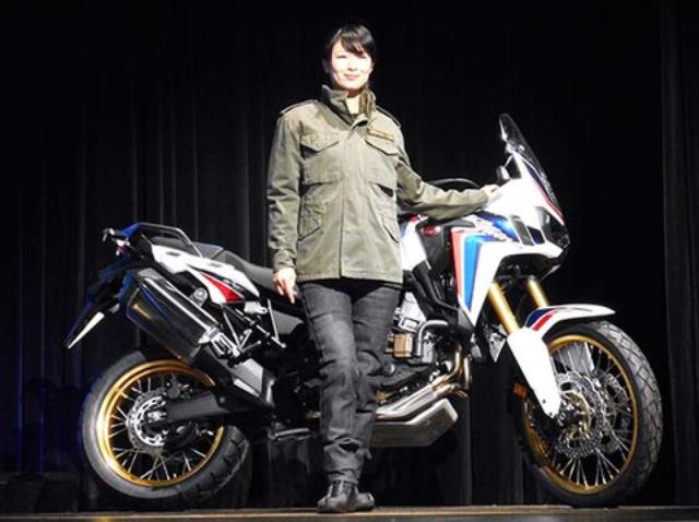 画像2: 新型?イベントで気になるヘルメットを発見??