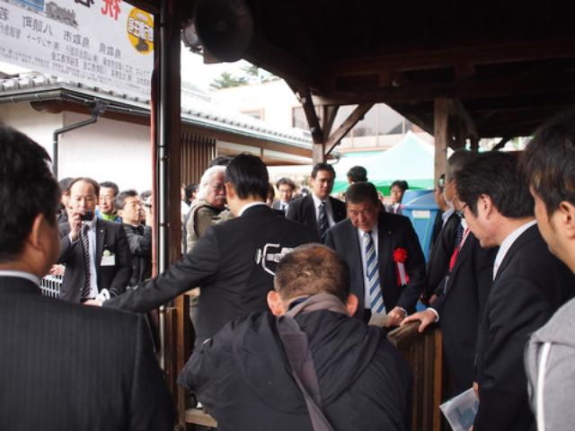 画像: 石破茂地方創生担当大臣が登場