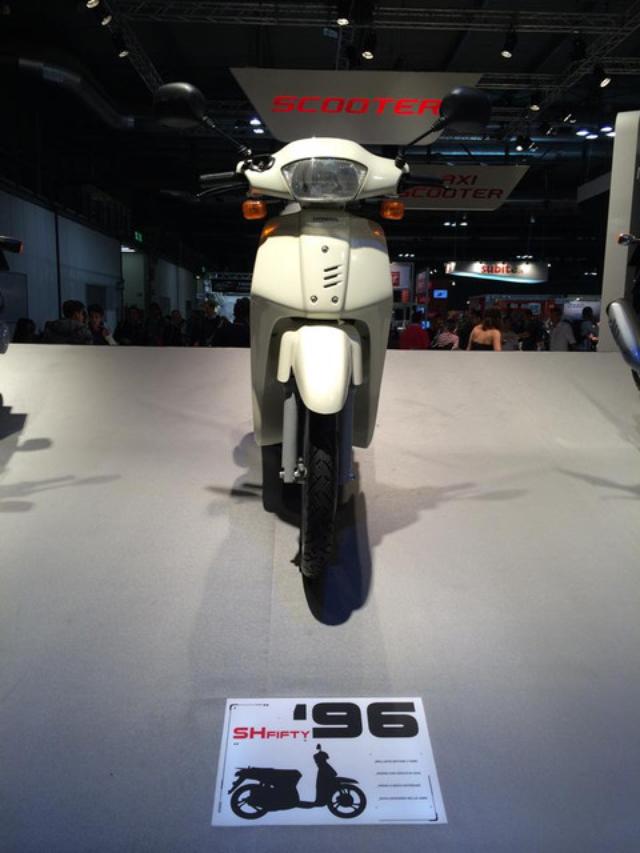 画像12: <理子のミラノショー散歩>ホンダブースで注目だったのは…