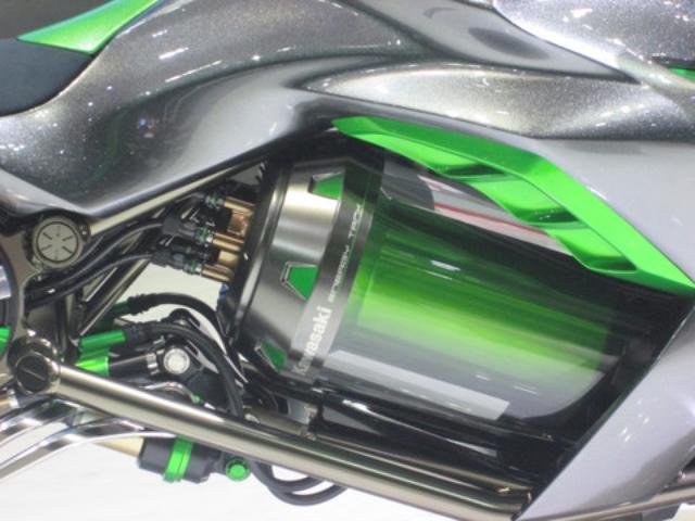 画像4: <理子の東京モーターショー2013見聞録>気になり過ぎちゃった1台!(カワサキ編 その1)