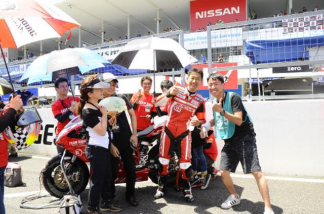 画像6: <2015鈴鹿8耐> 福田充徳のグリッド放浪記