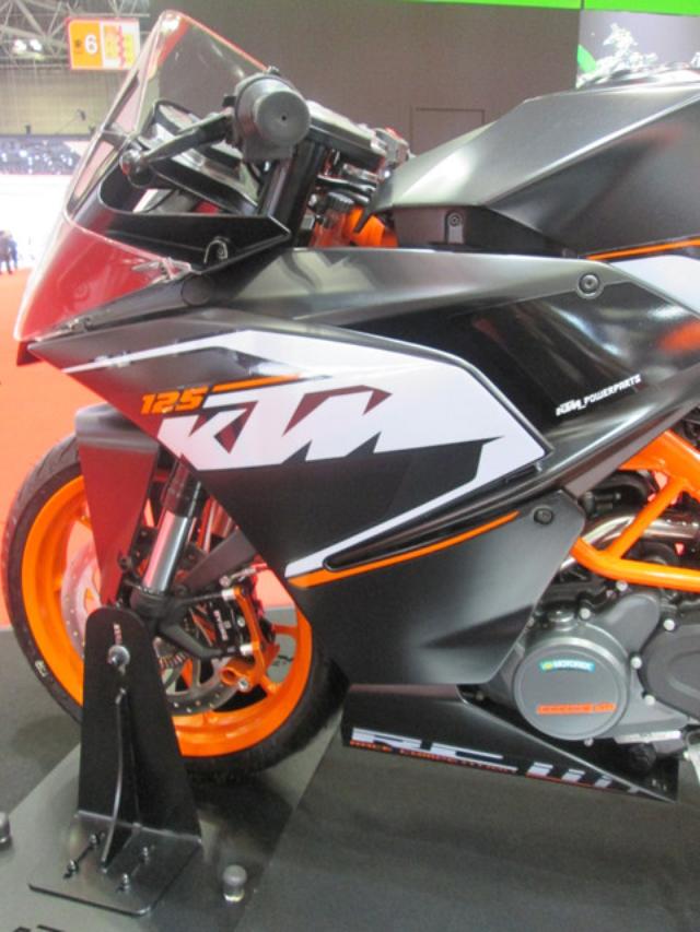 画像6: <理子の東京モーターショー2013見聞録> どうやって遊ぼうかな♪(KTM編)