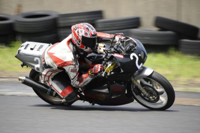 画像: 優勝した#2RAT-KOMAMIのCBR250RR。4気筒250ccの全開音、カッコイー!