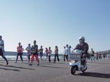 画像1: 第二東名を走る電動スクーター「e-Let’s」!