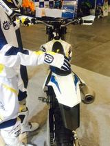 画像2: 福山理子の“いまさらモーターサイクルショー2014” (その10 ハスクバーナさん)
