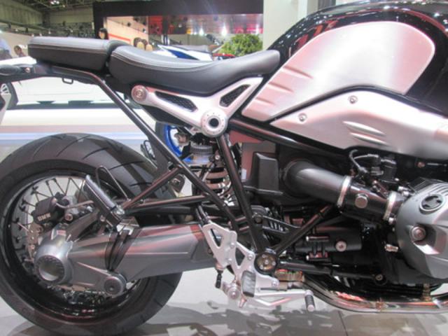 画像9: <理子の東京モーターショー2013見聞録> バイクに革ジャンに女の子 (BMW編)