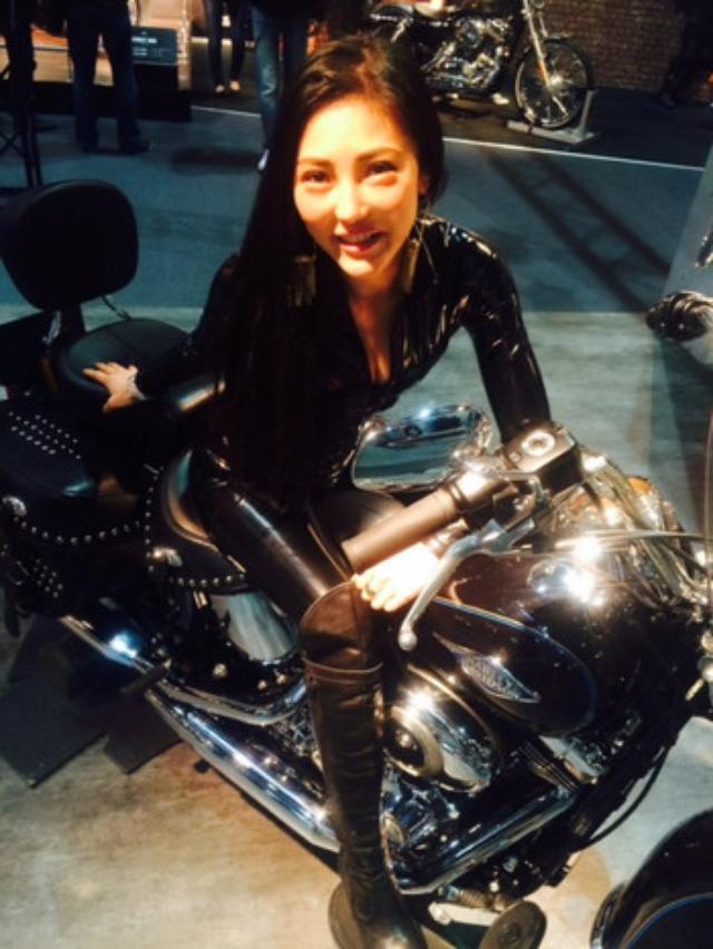 画像1: 福山理子の“いまさらモーターサイクルショー2014” (その8ハーレーブース)