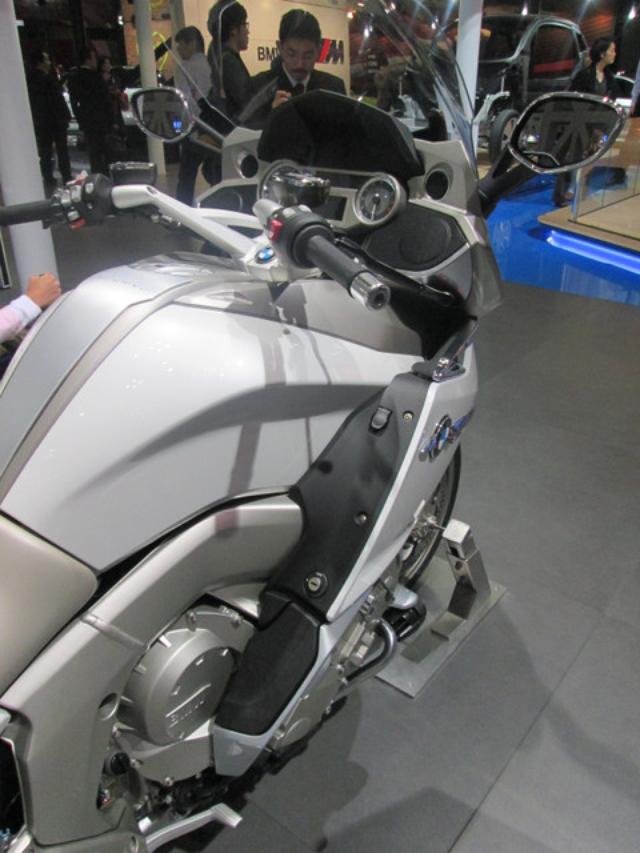 画像4: <理子の東京モーターショー2013見聞録> バイクに革ジャンに女の子 (BMW編)
