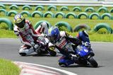 画像: #6大久保vs #3栗原 白熱のバトルは最終ラップに差し切って栗原の勝ち!