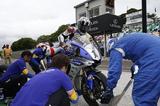 画像: ピットインは義務付け、給油しなきゃ走り切れないし、ライダーは1人でも2人でもOKです