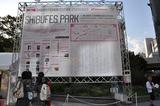 画像: 「SHIBUYA FASHION FESTIVAL VOL.2」の会場入り口。 女子の注目度はかなりのもの。