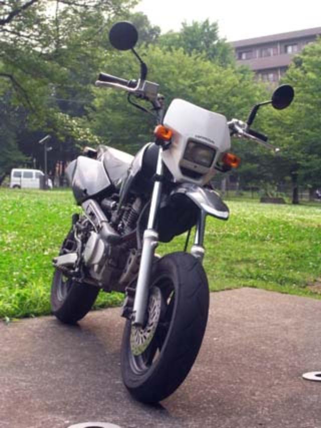 画像1: <愛車紹介>小松信夫 HONDA XR100モタード