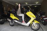 画像1: <愛車紹介>モデル 福山理子 YAMAHA マジェスティ125