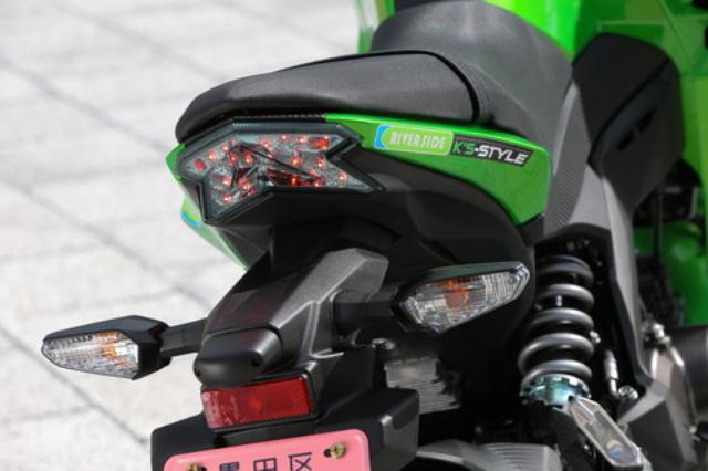 画像: テールランプは最新のトレンドでもあるLEDランプ。点灯時に『Z』の文字を組み合わせたように見えるデザインは兄貴分同様の演出で、カワサキらしさを象徴するパート。