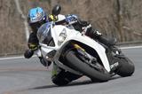 画像: 3気筒エンジンを持つ唯一のスーパースポーツとして、その存在が際立つデイトナ675。スタンダードも2011年モデルが用意されている。