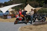 画像: Livika会員番号1番の落合さん(中)と、元もてぎエンジェル(ツインリンクもてぎのイメージガール)である2番の下河原愛さん(左)と3番の岸田彩美さん(右)は、今後もLivikaの各イベントに参加予定。