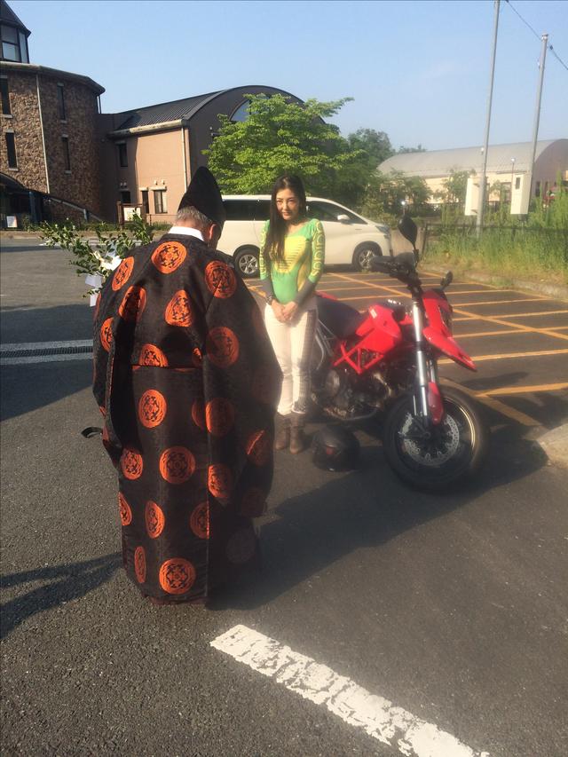 画像: あたしも、安全祈願を愛車、ハイパーモードと。
