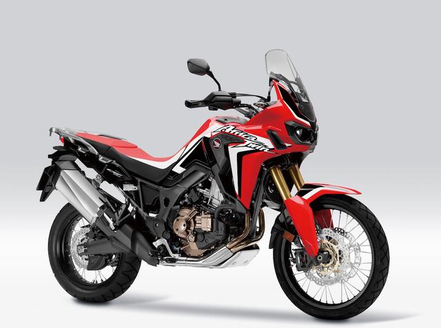 画像: H001 HONDA AFRICA TWIN ■価格:135万円〜149万400円 市街地から高速道路、ダートまでのあらゆる道を走破できる新世代のアドベンチャーツアラー。駆動力レベルを選択できるセレクタブルトルクコントロールも装備し、さらに自動変速モードも選択できるミッション・DCTを採用したモデルも用意して、快適で安全な走りを実現している。