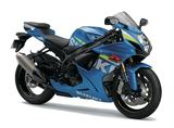 画像: S006 SUZUKI GSX-R750 ■価格:154万4400円 600ベースの軽量な車体にビッグピストンフォークやブレンボ製キャリパーを装着、トルクフルな750ccエンジンを組み合わせる。バックトルクリミッターやパワー特性をセレクトできるS-DMSも搭載。