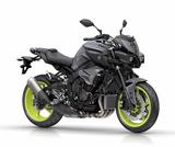 画像: Y003 YAMAHA MT-10 ■価格未定 MTシリーズのフラッグシップとして登場したストリートスポーツ。MTシリーズ共通のテーマである「トルク&アジャイル」をリッタークラスでも表現すべく「意のままに操れる、ストリート最強スポーツ性能」と「多用とで楽しめる機能」の両立を目指す。ベースとなったのはスーパースポーツ YZF-R1。