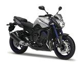 画像: Y008 YAMAHA FZ8/ABS ■価格:92万8800円/98万2800円 FZ1譲りのフレームに、779ccエンジンと専用セッティングの足周りという構成はフェーザー8と同様だが、シンプルでスポーティなネイキッドデザインとした海外向けモデル。