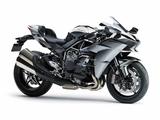 画像: K008 KAWASAKI NINJA H2 ■価格:280万8000円 スーパースポーツともメガスポーツとも違うアプローチで、究極のスポーツバイクを目指したのがニンジャH2。スーパーチャージャーを組み合わせた998㏄水冷直4エンジンは、自然吸気では真似のできない強烈なパワーとトルクを幅広い回転域で発揮。他のバイクでは味わえない豪快な走りが楽しめる。