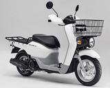 画像: H061 HONDA BENLY110 PRO ■価格:28万4040円 ベンリィ110をベースに大型フロントバスケット、フットブレーキ、大型リアキャリアを追加装備することで積載性を高め、ハードな配送業務に特化させたモデル。