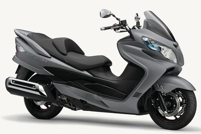 画像: S035 SUZUKI SKYWAVE400 TYPE S ABS ■価格:79万9200円 強力な400ccエンジンによる余裕のある走りで高い評価を得ているスカイウェイブ400シリーズ。タイプSはショートスクリーンを採用した軽快なスタイリングのモデル。