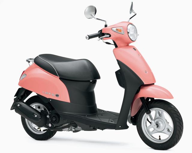 画像: S046 SUZUKI LET'S/G ■価格:14万3640円/15万4440円 レッツ4/5の後継として、上質感を増した車体に大幅に燃費を向上させた新型エンジンを搭載したレッツの上級モデル。塗装仕上げボディやパイピング入りシートなど細部にこだわって質感を高めている。