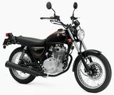 画像: S027 SUZUKI GLASSTRACKER ■価格:43万920円 軽量な車体にスマートなタンク&フラットシートなどを装着、エンジンはST250系のFI仕様空冷単気筒を搭載。軽快で扱いやすいストリートトラッカーとして根強い人気。