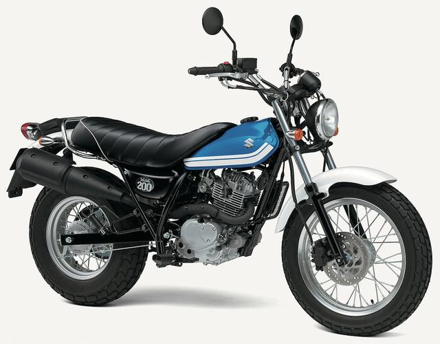 画像: S028 SUZUKI VANVAN200 ■価格:43万7400円 1970年代に人気を集めたレジャーバイク・バンバンの名前とユニークなイメージを現代に復活させたモデル。大きなシートと極太リアタイヤを組み合わせたスタイルが超個性的だ。